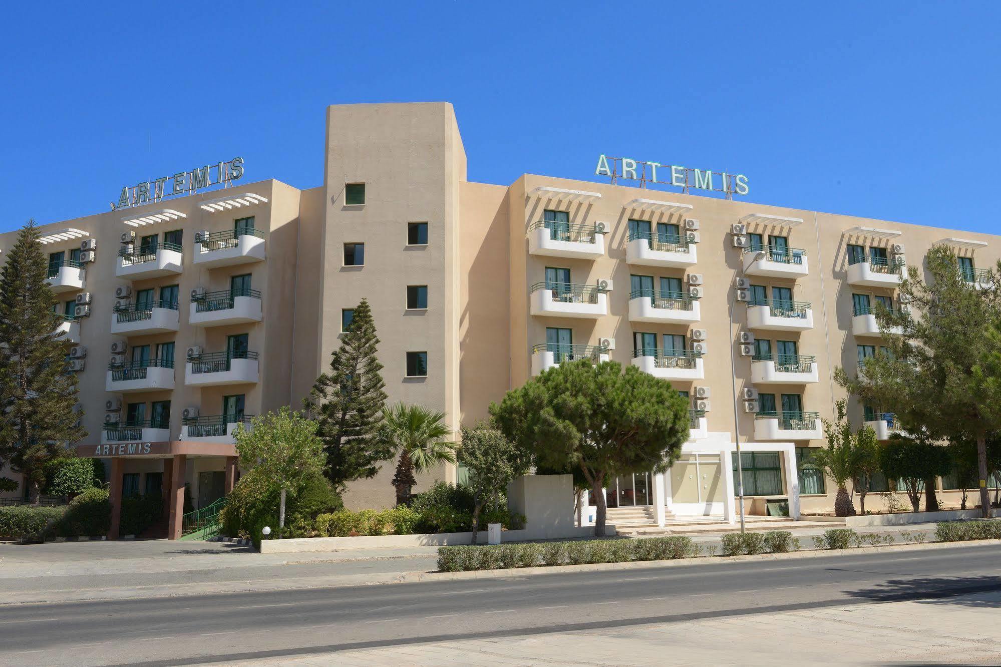 Artemis Hotel Apartments Протарас Екстериор снимка